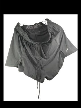 Nike Essential Women's 2-in-1 Training Shorts DC5412-011  Size 1x NWT